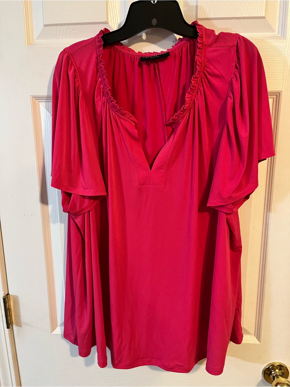 Women's Lane Bryant 22/24 Fuschia Ruffled V-Neck Top